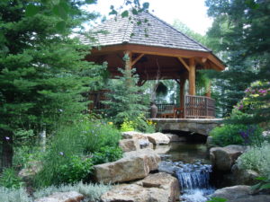 Alt text: 113 Highlands Way gazebo with water feature